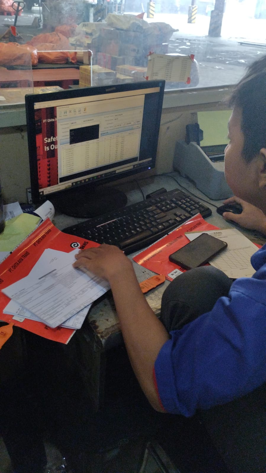 WhatsApp Image 2023-12-13 at 13.22.45 (1)